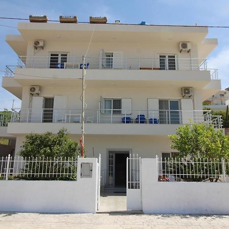 Sunset Apartments Berdenesh Sarandë Eksteriør bilde