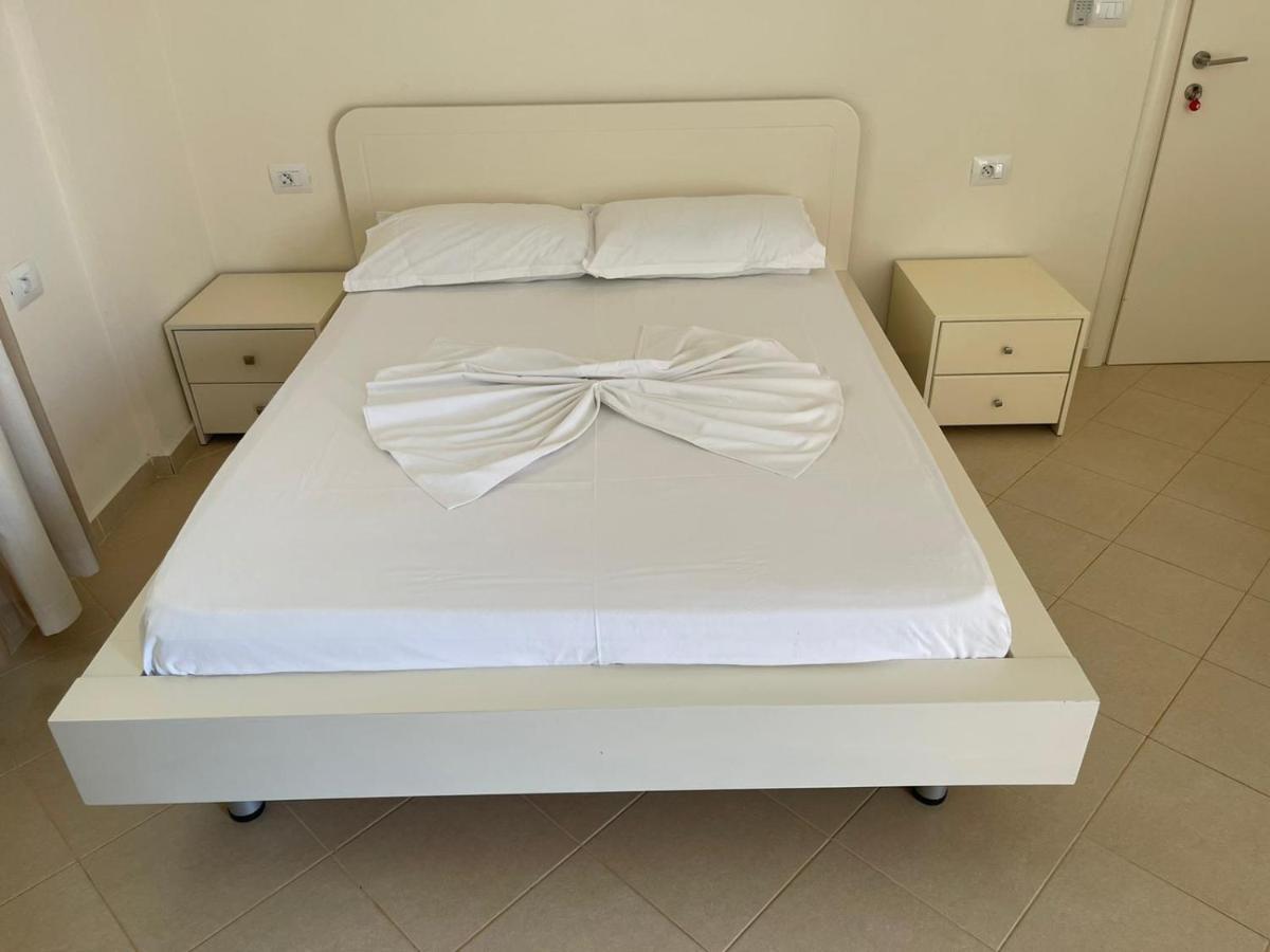 Sunset Apartments Berdenesh Sarandë Eksteriør bilde