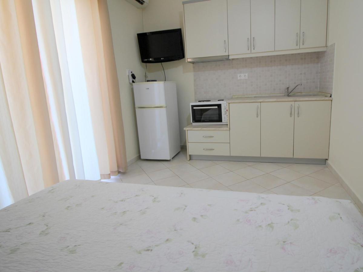 Sunset Apartments Berdenesh Sarandë Eksteriør bilde