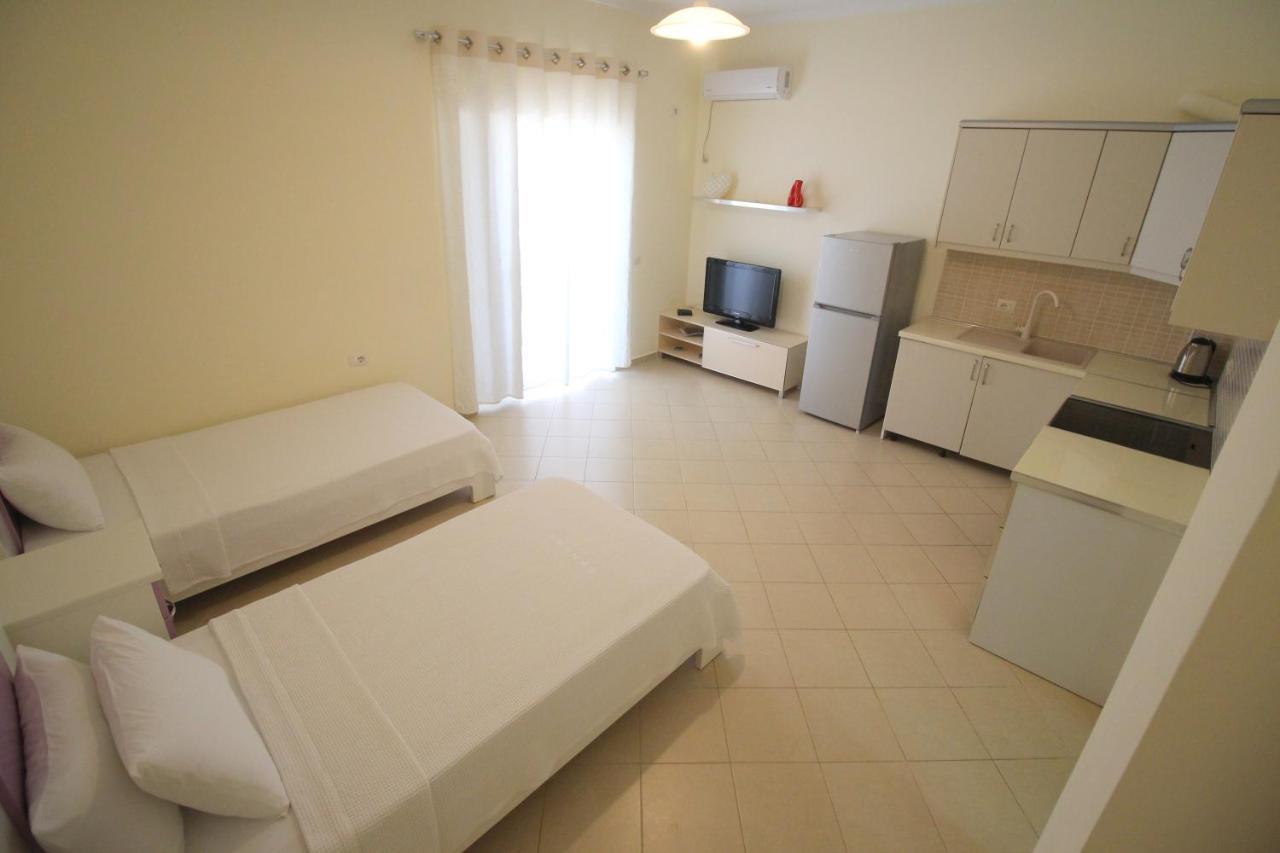 Sunset Apartments Berdenesh Sarandë Eksteriør bilde