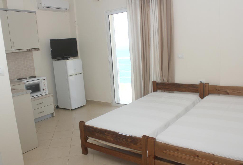 Sunset Apartments Berdenesh Sarandë Eksteriør bilde